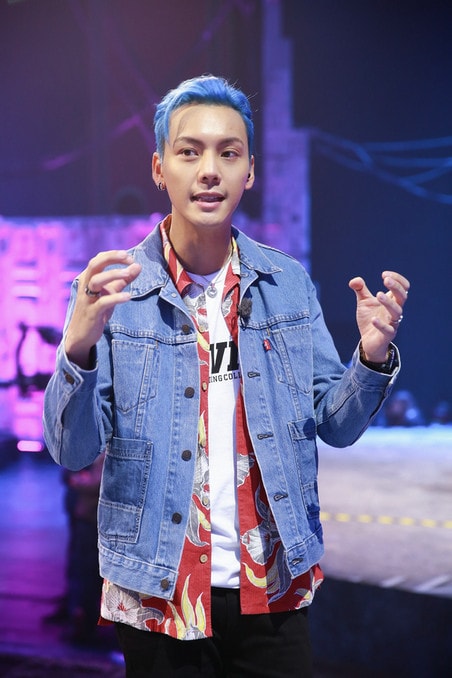 陳偉霆現(xiàn)身第七期《熱血街舞團》藍發(fā)造型亮眼  網(wǎng)友：是顏值在線的人