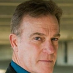 布魯斯·邁克金農(nóng)