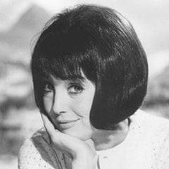 尤娜·斯塔布斯?