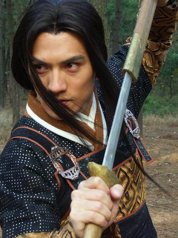 飛天潛龍  君子劍 柳玉樹 （ 嚴寬 飾）