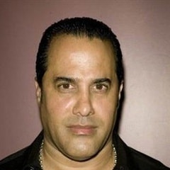 F·瓦倫蒂諾·莫拉雷斯