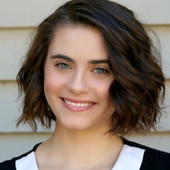 艾莉·依沃奈茲